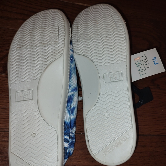 Women's Tie Dye Shoes Size 7.5 - Picture 2 of 2